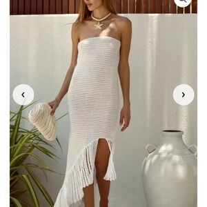 Elegant White Strapless Dress